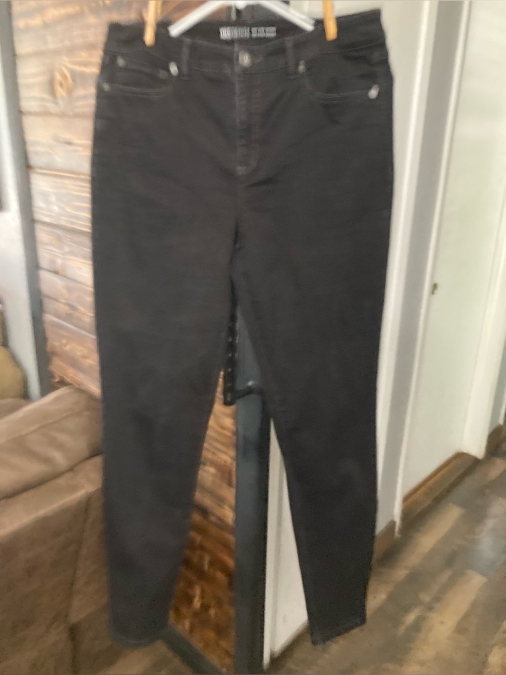 Woman’s Pant’s Size 10/30 Skinny Mid Rise